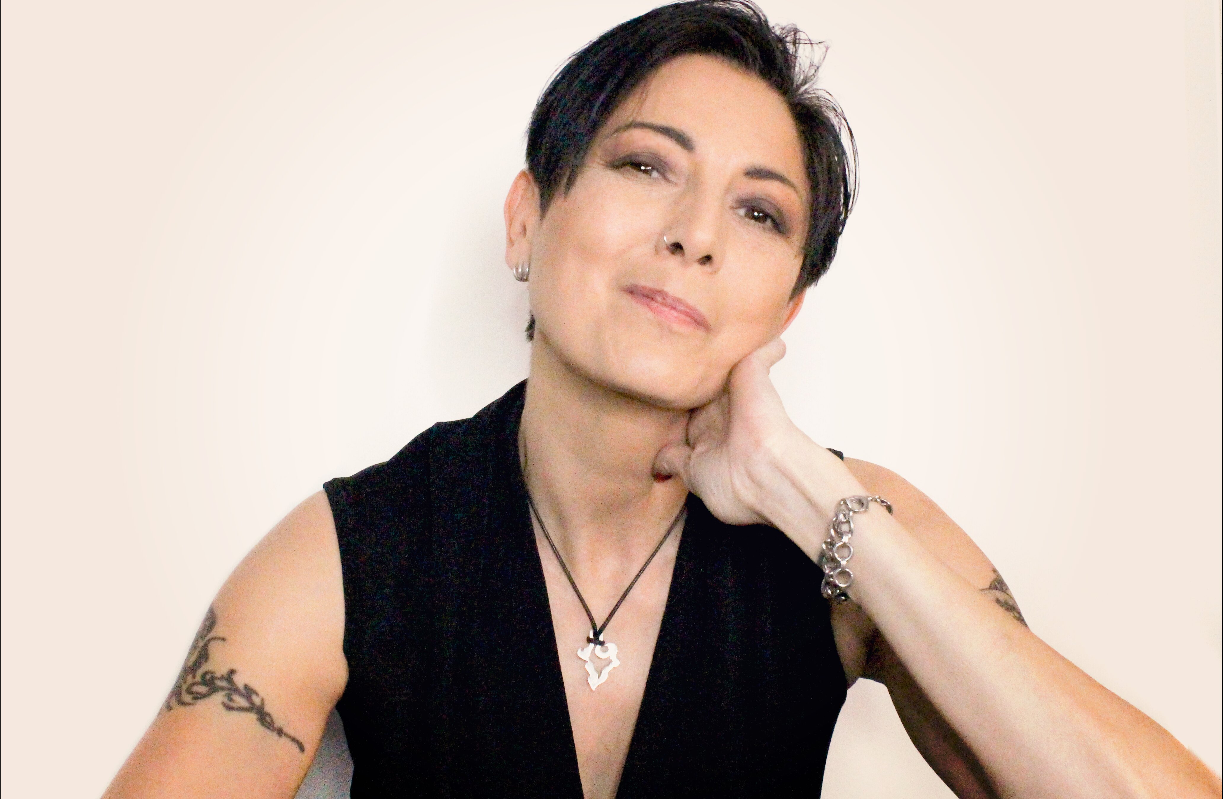Claire Littley music - artist identity and site
